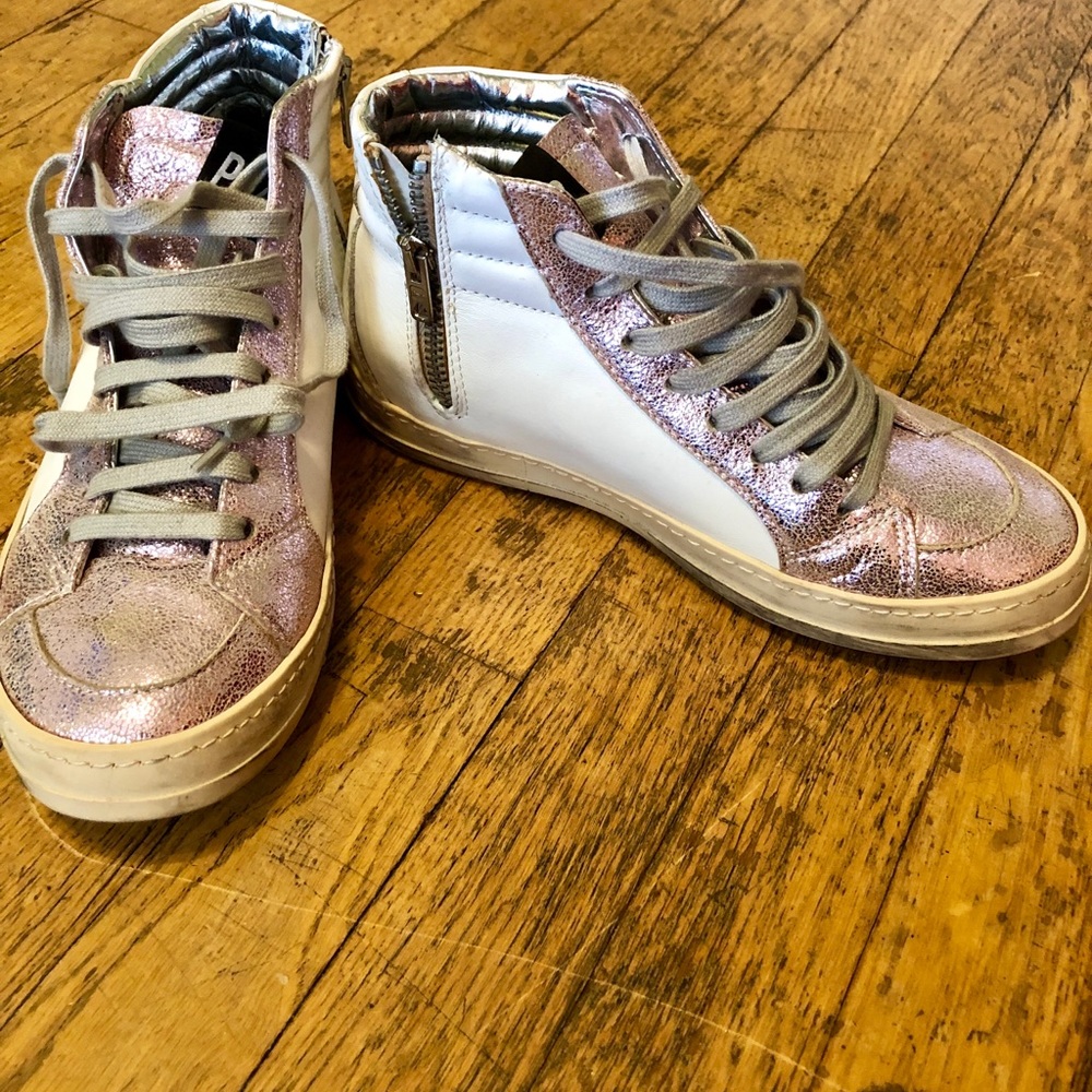 P448 hightop fashion sneakers.